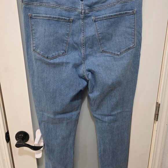 Old Navy Super Skinny Jeans Women’s 14 Light Blue Stretch Denim - Picture 7 of 7